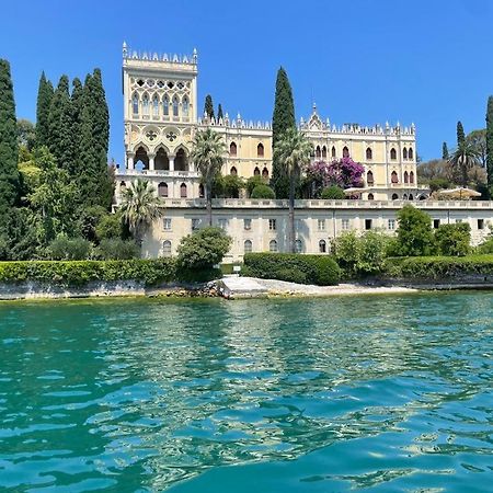 シルミオーネCasa Della Reginaアパートメント エクステリア 写真