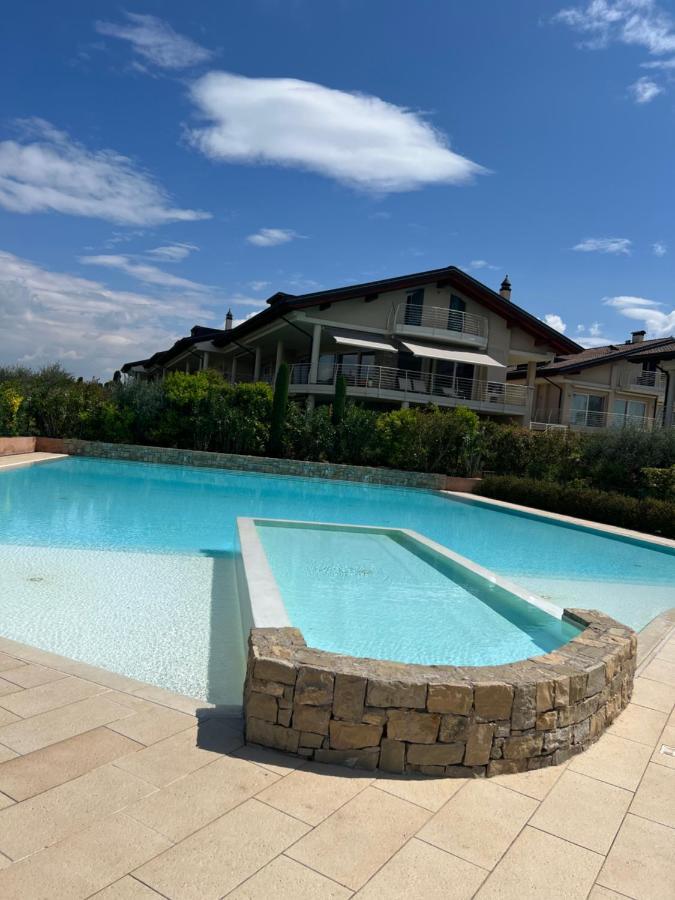 シルミオーネCasa Della Reginaアパートメント エクステリア 写真